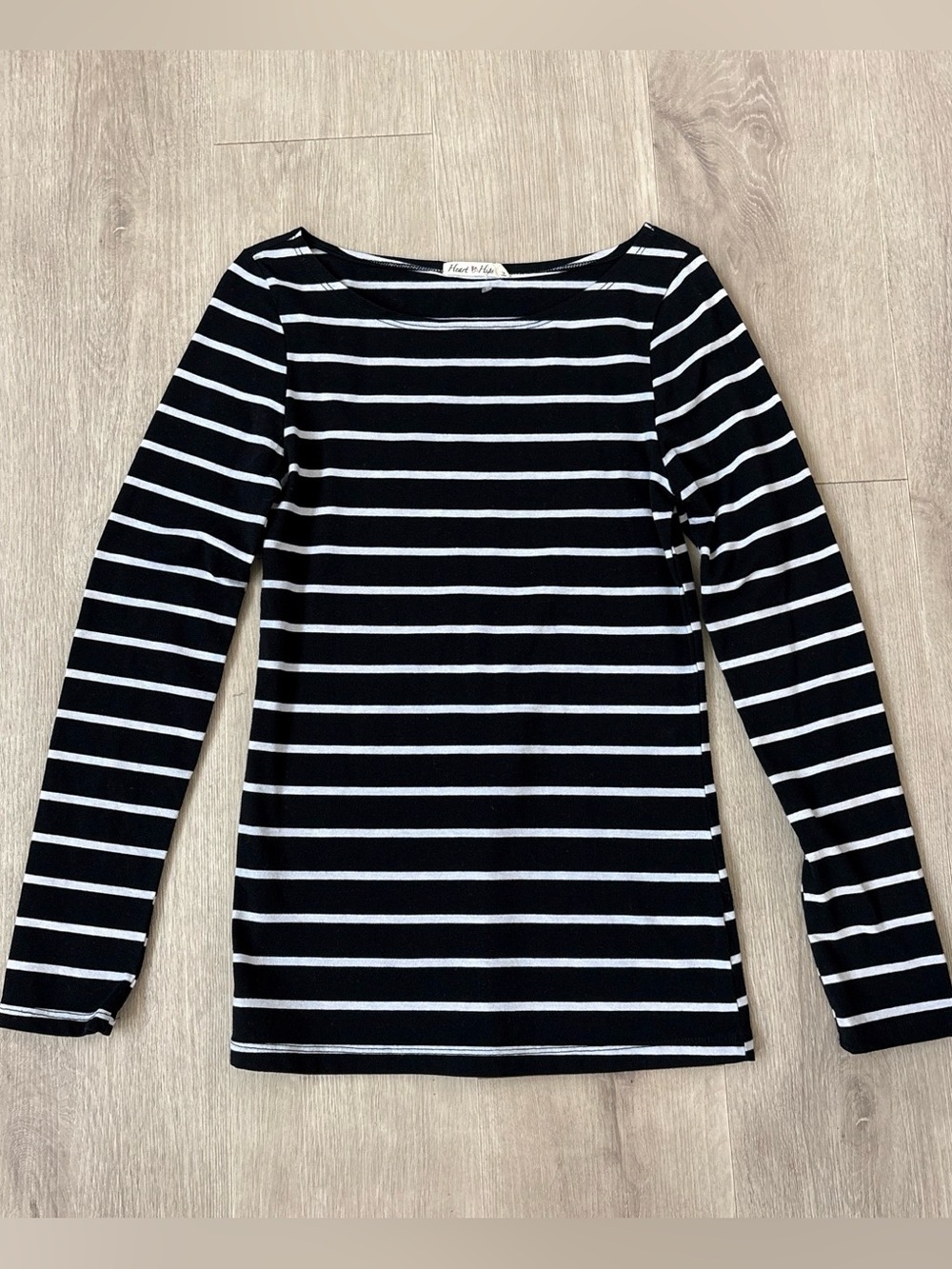Heart Hips Women’s Large Black & White Striped Boat Neck Long Sleeve Top